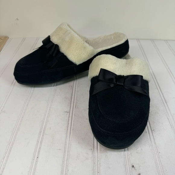 Vionic Nessie black slippers with bows - Picture 1 of 8
